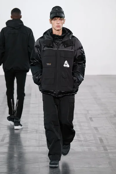 Look 37